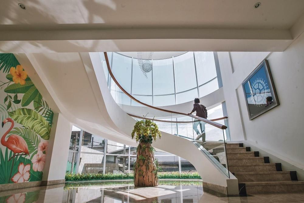 The Azana Hotel Airport Семаранг Екстер'єр фото